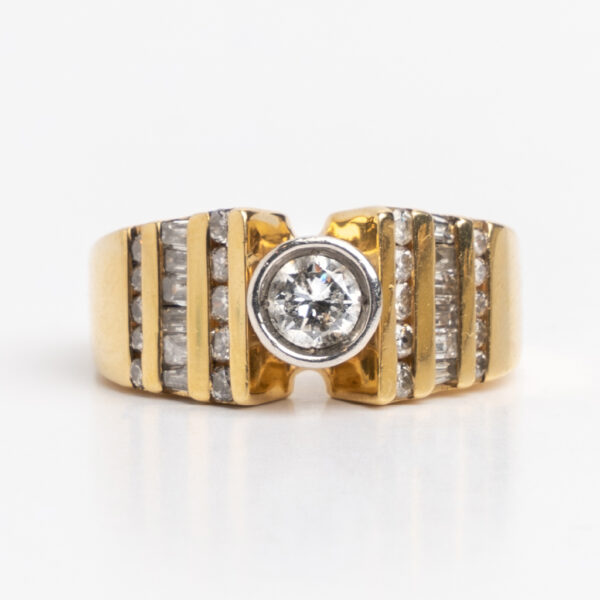 Anillo firmado oro 18 kt y brillantes