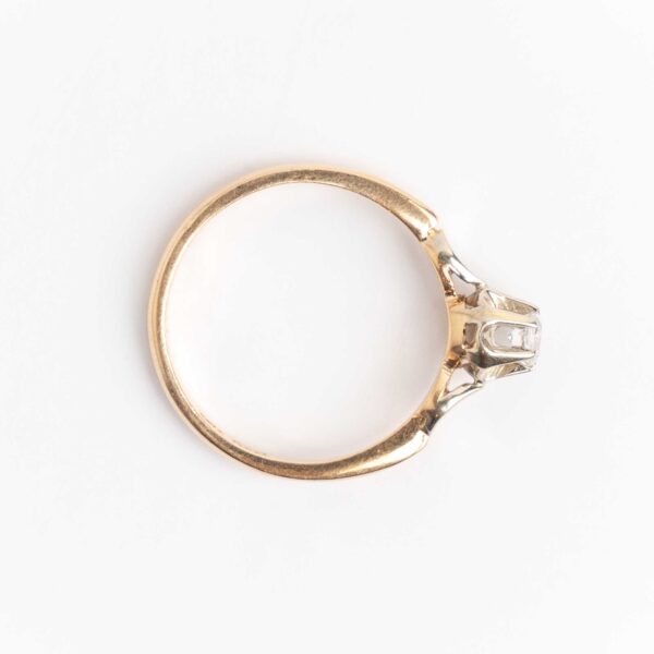 Antiguo anillo solitario oro 18 kt y zafiro central - Image 2