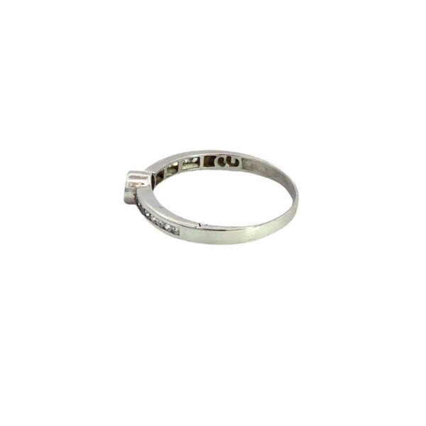 Anillo Oro 18 Kt Y Zafiros Blancos - Image 4