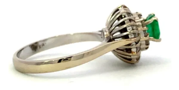 Anillo Roseta Oro 18 Kt Esmeralda Natural Brillantes - Image 3