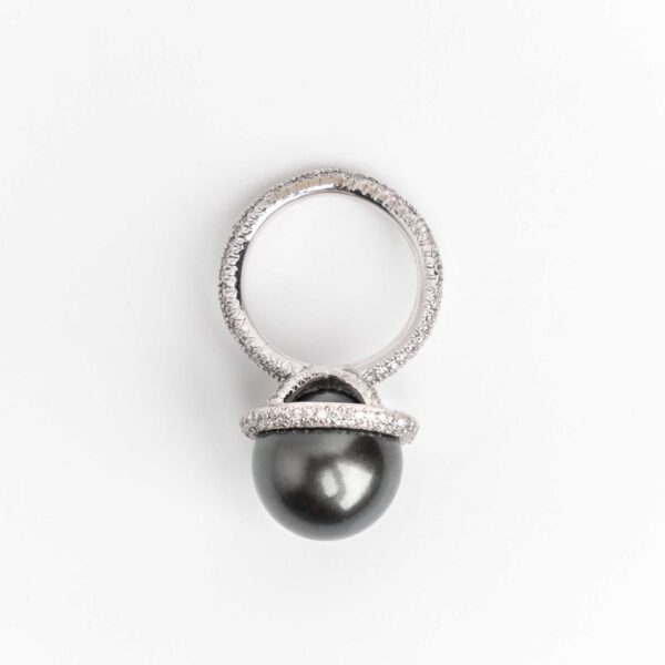 Anillo Oro 18 Kt Brillantes Y Perla Negra Natural - Image 3