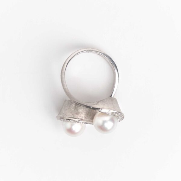 Gran Anillo Pellizco Oro 18 Kt Y Perlas Naturales Alvear - Image 3