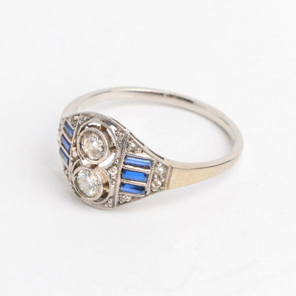 Anillo Art Deco Oro 18 Kt Platino Brilantes Zafiro - Image 3