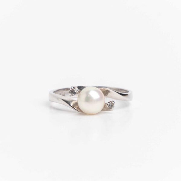 Anillo De Oro 18 Kt Perla Y Brillantes