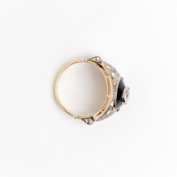 Anillo Oro 18 Kt Platino 1.12 Ct Brillantes y Onix - Image 2