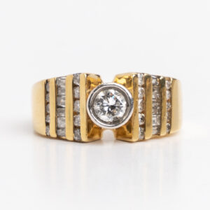 Anillo firmado oro 18 kt y brillantes