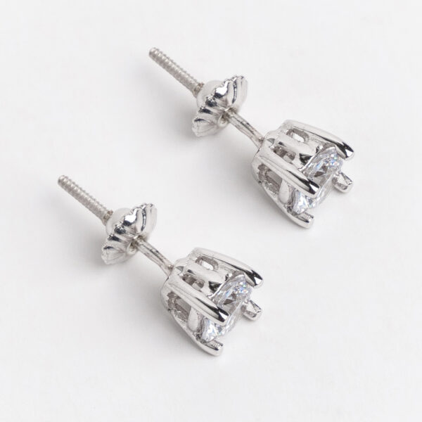 Aros Solitarios Oro Blanco 18 Kt Y Zafiro Blanco - Image 2