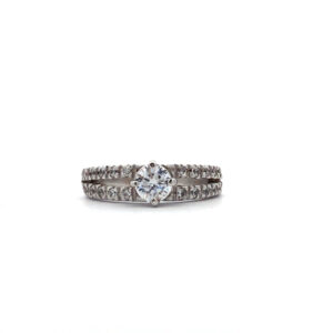 Anillo Oro 18 Kt  y Zafiros